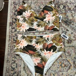 Old Navy 2 piece Swimsuit